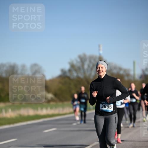 06.04.2025 - 44. Internationalen Wilhelmsburger Insellauf Dr. Thomas Lammeyer http://msf.ph/oto/7559174 06.04.2025 09:35:10 Laufen 3695 meine-sportfotos.de