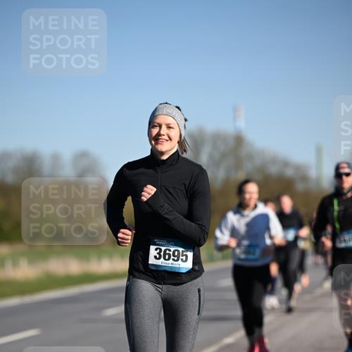 06.04.2025 - 44. Internationalen Wilhelmsburger Insellauf Dr. Thomas Lammeyer http://msf.ph/oto/7559214 06.04.2025 09:35:11 Laufen 3695 meine-sportfotos.de
