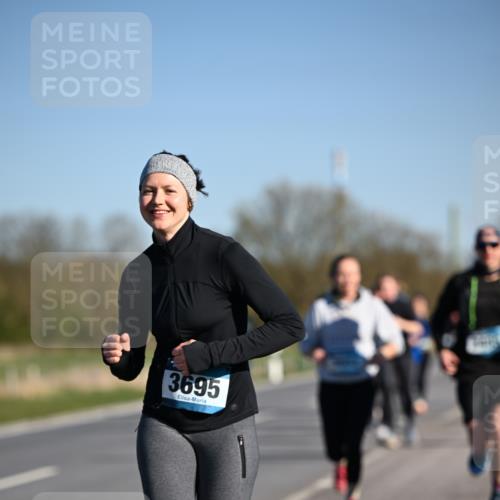 06.04.2025 - 44. Internationalen Wilhelmsburger Insellauf Dr. Thomas Lammeyer http://msf.ph/oto/7559222 06.04.2025 09:35:11 Laufen 3695 meine-sportfotos.de