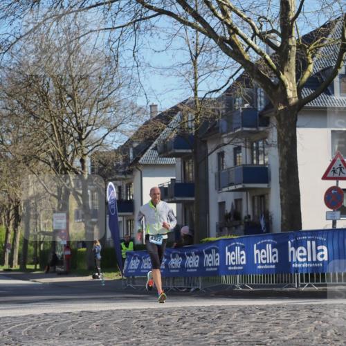 06.04.2025 - 44. Internationalen Wilhelmsburger Insellauf Luisa Fischer http://msf.ph/oto/7559347 06.04.2025 10:26:40 Ziel 4327 meine-sportfotos.de