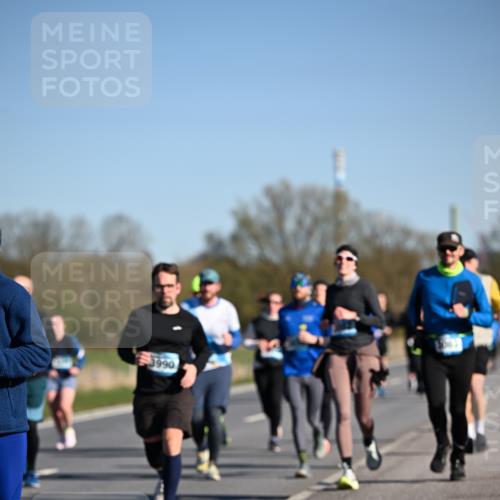 06.04.2025 - 44. Internationalen Wilhelmsburger Insellauf Dr. Thomas Lammeyer http://msf.ph/oto/7559359 06.04.2025 09:35:16 Laufen 3990 meine-sportfotos.de