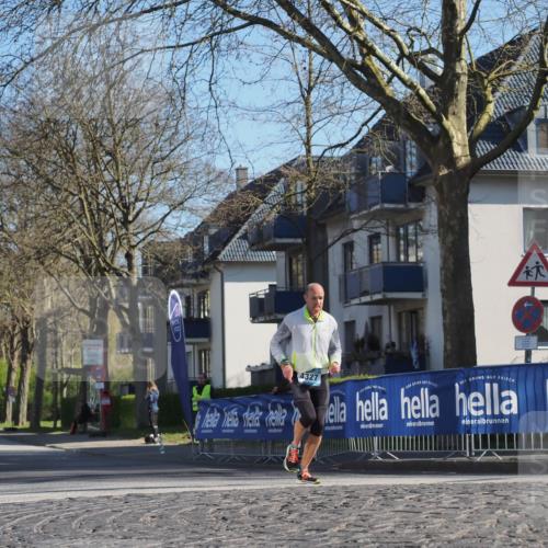 06.04.2025 - 44. Internationalen Wilhelmsburger Insellauf Luisa Fischer http://msf.ph/oto/7559360 06.04.2025 10:26:41 Ziel 4327 meine-sportfotos.de