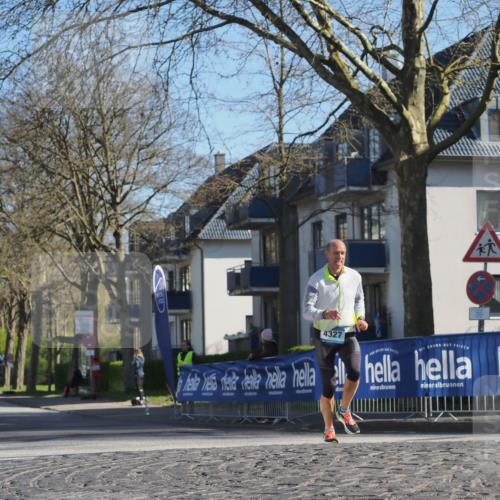 06.04.2025 - 44. Internationalen Wilhelmsburger Insellauf Luisa Fischer http://msf.ph/oto/7559369 06.04.2025 10:26:41 Ziel 4327 meine-sportfotos.de