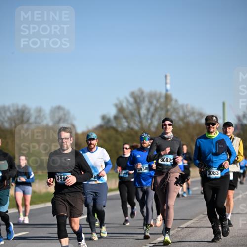06.04.2025 - 44. Internationalen Wilhelmsburger Insellauf Dr. Thomas Lammeyer http://msf.ph/oto/7559371 06.04.2025 09:35:17 Laufen 399, 3930, 3082, 3083 meine-sportfotos.de