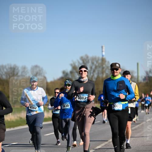 06.04.2025 - 44. Internationalen Wilhelmsburger Insellauf Dr. Thomas Lammeyer http://msf.ph/oto/7559415 06.04.2025 09:35:18 Laufen 4562, 3930, 3082, 3083 meine-sportfotos.de