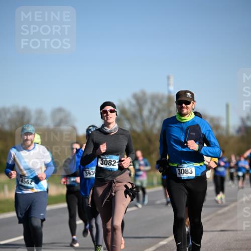 06.04.2025 - 44. Internationalen Wilhelmsburger Insellauf Dr. Thomas Lammeyer http://msf.ph/oto/7559432 06.04.2025 09:35:19 Laufen 4562, 393, 3082, 3083 meine-sportfotos.de