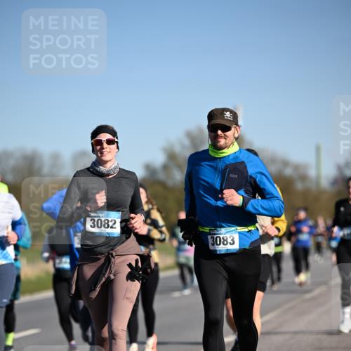 06.04.2025 - 44. Internationalen Wilhelmsburger Insellauf Dr. Thomas Lammeyer http://msf.ph/oto/7559465 06.04.2025 09:35:20 Laufen 3082, 3083 meine-sportfotos.de