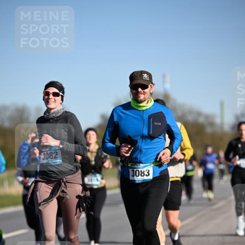 06.04.2025 - 44. Internationalen Wilhelmsburger Insellauf Dr. Thomas Lammeyer http://msf.ph/oto/7559469 06.04.2025 09:35:20 Laufen 3082, 3083 meine-sportfotos.de