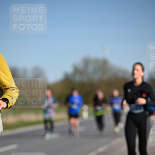 06.04.2025 - 44. Internationalen Wilhelmsburger Insellauf Dr. Thomas Lammeyer http://msf.ph/oto/7559573 06.04.2025 09:35:23 Laufen  meine-sportfotos.de