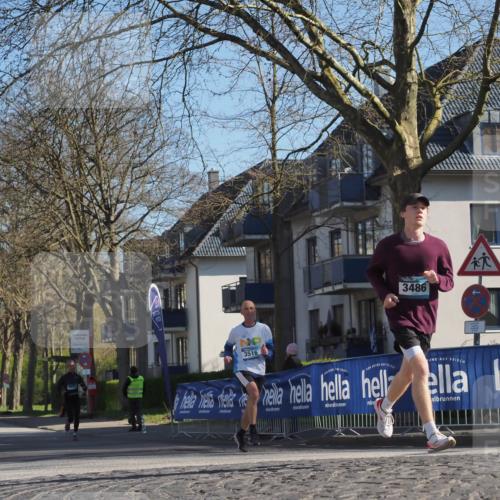06.04.2025 - 44. Internationalen Wilhelmsburger Insellauf Luisa Fischer http://msf.ph/oto/7559603 06.04.2025 10:26:56 Ziel 3516, 3486 meine-sportfotos.de