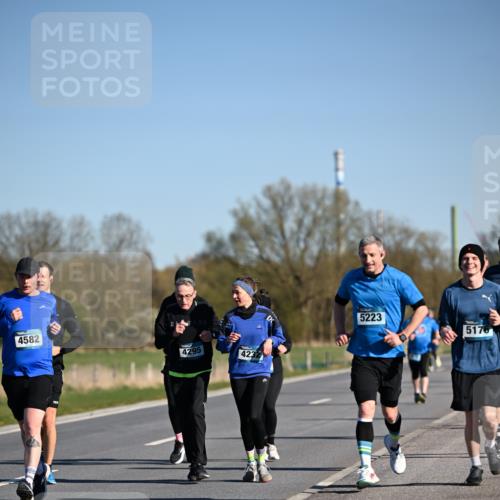 06.04.2025 - 44. Internationalen Wilhelmsburger Insellauf Dr. Thomas Lammeyer http://msf.ph/oto/7559687 06.04.2025 09:35:27 Laufen 4582, 4295, 423, 5223, 5176 meine-sportfotos.de