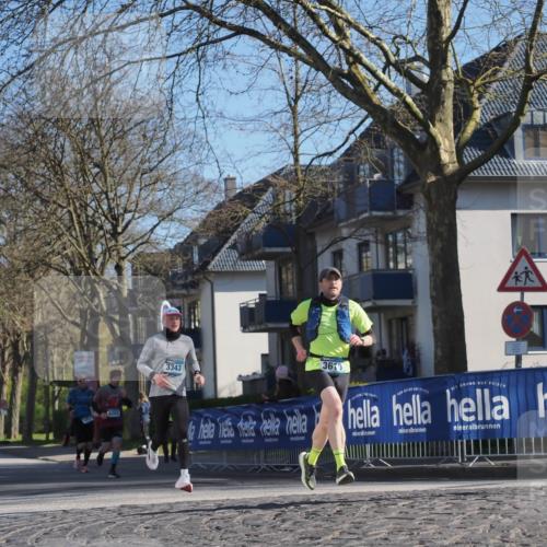 06.04.2025 - 44. Internationalen Wilhelmsburger Insellauf Luisa Fischer http://msf.ph/oto/7559708 06.04.2025 10:27:01 Ziel 4203, 3343, 3610, 32 meine-sportfotos.de
