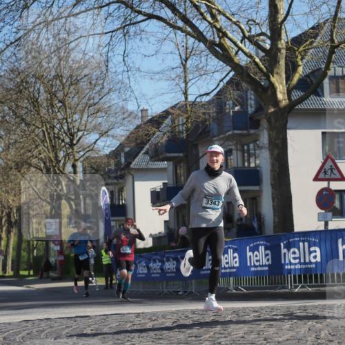 06.04.2025 - 44. Internationalen Wilhelmsburger Insellauf Luisa Fischer http://msf.ph/oto/7559731 06.04.2025 10:27:02 Ziel 3343, 4203 meine-sportfotos.de