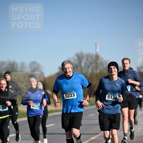 06.04.2025 - 44. Internationalen Wilhelmsburger Insellauf Dr. Thomas Lammeyer http://msf.ph/oto/7559766 06.04.2025 09:35:30 Laufen 4232, 4295, 5223, 5176 meine-sportfotos.de