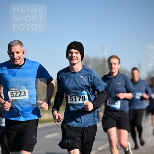 06.04.2025 - 44. Internationalen Wilhelmsburger Insellauf Dr. Thomas Lammeyer http://msf.ph/oto/7559825 06.04.2025 09:35:31 Laufen 5223, 5176, 3287 meine-sportfotos.de