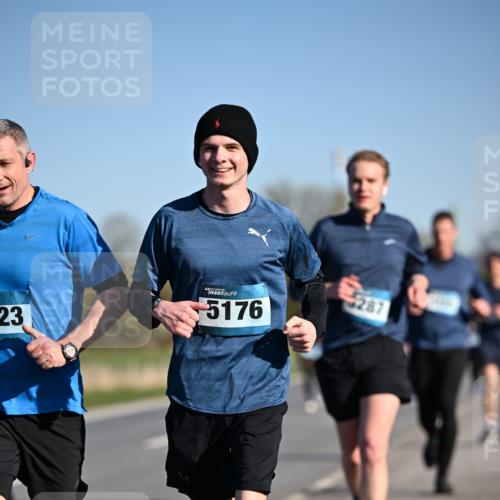 06.04.2025 - 44. Internationalen Wilhelmsburger Insellauf Dr. Thomas Lammeyer http://msf.ph/oto/7559834 06.04.2025 09:35:32 Laufen 23, 5176, 287 meine-sportfotos.de