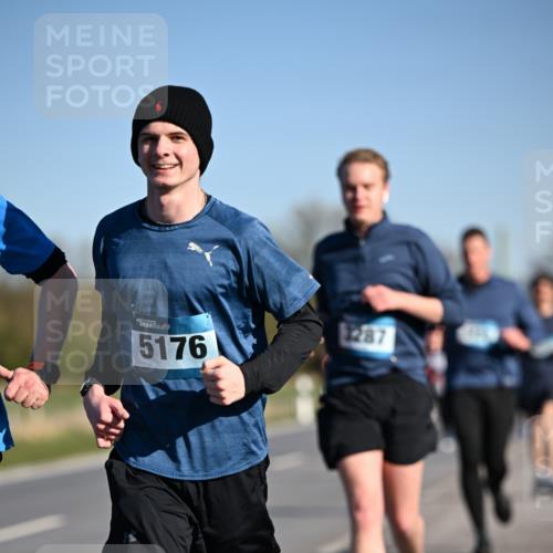 06.04.2025 - 44. Internationalen Wilhelmsburger Insellauf Dr. Thomas Lammeyer http://msf.ph/oto/7559846 06.04.2025 09:35:32 Laufen 5176, 1287 meine-sportfotos.de