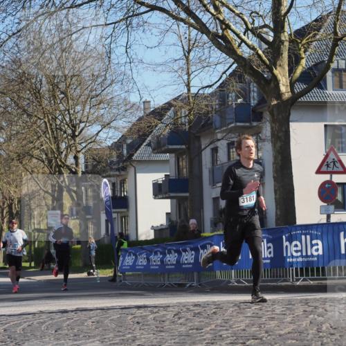 06.04.2025 - 44. Internationalen Wilhelmsburger Insellauf Luisa Fischer http://msf.ph/oto/7559848 06.04.2025 10:27:10 Ziel 14553, 3181, 3344 meine-sportfotos.de