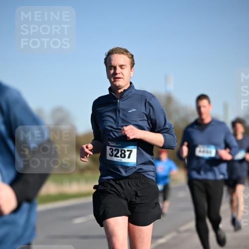 06.04.2025 - 44. Internationalen Wilhelmsburger Insellauf Dr. Thomas Lammeyer http://msf.ph/oto/7559868 06.04.2025 09:35:33 Laufen 3287 meine-sportfotos.de