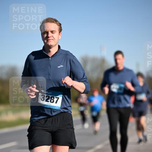 06.04.2025 - 44. Internationalen Wilhelmsburger Insellauf Dr. Thomas Lammeyer http://msf.ph/oto/7559887 06.04.2025 09:35:33 Laufen 3287 meine-sportfotos.de