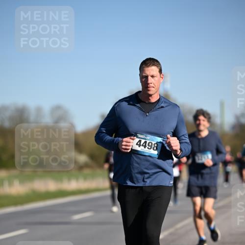06.04.2025 - 44. Internationalen Wilhelmsburger Insellauf Dr. Thomas Lammeyer http://msf.ph/oto/7559925 06.04.2025 09:35:35 Laufen 4498 meine-sportfotos.de