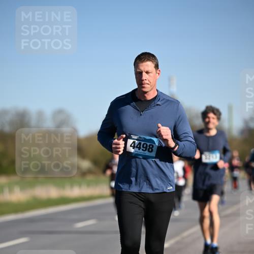 06.04.2025 - 44. Internationalen Wilhelmsburger Insellauf Dr. Thomas Lammeyer http://msf.ph/oto/7559930 06.04.2025 09:35:35 Laufen 4498 meine-sportfotos.de
