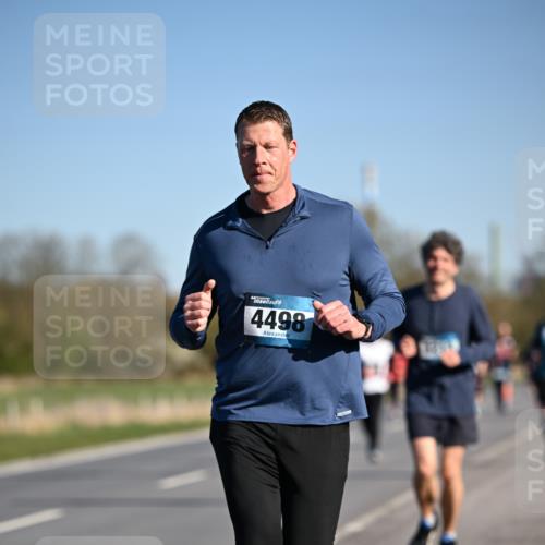 06.04.2025 - 44. Internationalen Wilhelmsburger Insellauf Dr. Thomas Lammeyer http://msf.ph/oto/7559938 06.04.2025 09:35:35 Laufen 4498 meine-sportfotos.de