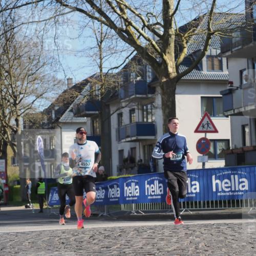 06.04.2025 - 44. Internationalen Wilhelmsburger Insellauf Luisa Fischer http://msf.ph/oto/7559941 06.04.2025 10:27:12 Ziel 4553, 3344, 4207, 1 meine-sportfotos.de