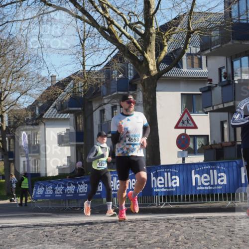 06.04.2025 - 44. Internationalen Wilhelmsburger Insellauf Luisa Fischer http://msf.ph/oto/7559964 06.04.2025 10:27:13 Ziel 4207, 4553, 3344 meine-sportfotos.de