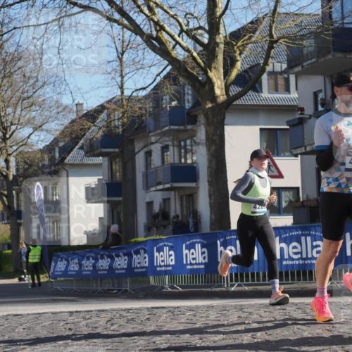06.04.2025 - 44. Internationalen Wilhelmsburger Insellauf Luisa Fischer http://msf.ph/oto/7559988 06.04.2025 10:27:14 Ziel 420, 4553 meine-sportfotos.de