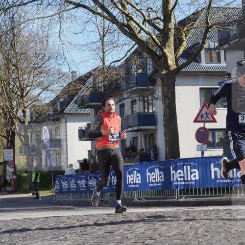 06.04.2025 - 44. Internationalen Wilhelmsburger Insellauf Luisa Fischer http://msf.ph/oto/7560223 06.04.2025 10:27:39 Ziel 4615, 3824, 3552 meine-sportfotos.de