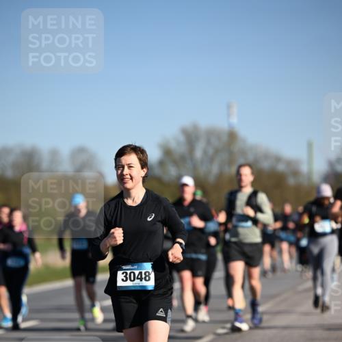 06.04.2025 - 44. Internationalen Wilhelmsburger Insellauf Dr. Thomas Lammeyer http://msf.ph/oto/7560415 06.04.2025 09:35:52 Laufen 3048 meine-sportfotos.de