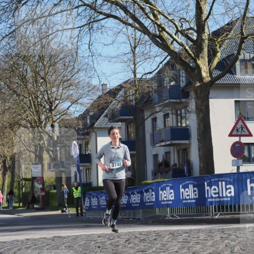 06.04.2025 - 44. Internationalen Wilhelmsburger Insellauf Luisa Fischer http://msf.ph/oto/7560544 06.04.2025 10:28:03 Ziel 3748 meine-sportfotos.de