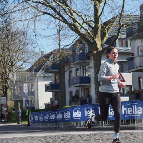 06.04.2025 - 44. Internationalen Wilhelmsburger Insellauf Luisa Fischer http://msf.ph/oto/7560584 06.04.2025 10:28:04 Ziel 3740 meine-sportfotos.de