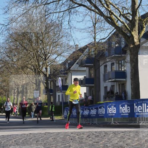 06.04.2025 - 44. Internationalen Wilhelmsburger Insellauf Luisa Fischer http://msf.ph/oto/7560615 06.04.2025 10:28:19 Ziel 4174, 4454 meine-sportfotos.de