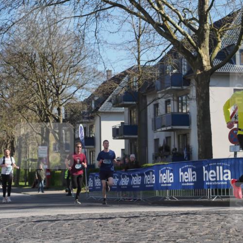 06.04.2025 - 44. Internationalen Wilhelmsburger Insellauf Luisa Fischer http://msf.ph/oto/7560674 06.04.2025 10:28:21 Ziel 4250, 2, 4454, 4174, 4263 meine-sportfotos.de