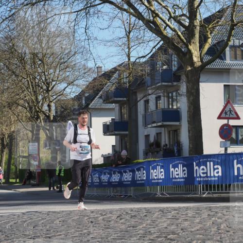 06.04.2025 - 44. Internationalen Wilhelmsburger Insellauf Luisa Fischer http://msf.ph/oto/7560763 06.04.2025 10:28:25 Ziel 4250 meine-sportfotos.de