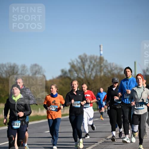 06.04.2025 - 44. Internationalen Wilhelmsburger Insellauf Dr. Thomas Lammeyer http://msf.ph/oto/7560774 06.04.2025 09:36:03 Laufen 3883, 179, 3296, 4489, 337, 5192 meine-sportfotos.de
