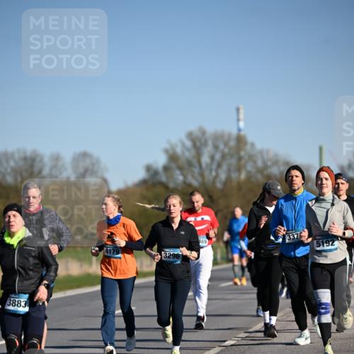 06.04.2025 - 44. Internationalen Wilhelmsburger Insellauf Dr. Thomas Lammeyer http://msf.ph/oto/7560785 06.04.2025 09:36:04 Laufen 3883, 4179, 3296, 489, 337, 5192 meine-sportfotos.de