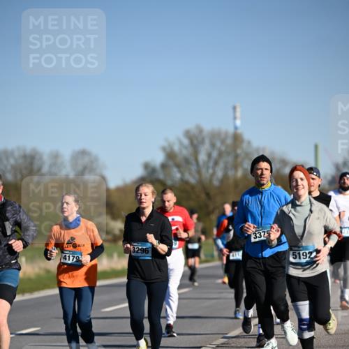 06.04.2025 - 44. Internationalen Wilhelmsburger Insellauf Dr. Thomas Lammeyer http://msf.ph/oto/7560817 06.04.2025 09:36:05 Laufen 4179, 3296, 3375, 5192 meine-sportfotos.de