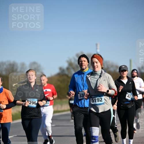 06.04.2025 - 44. Internationalen Wilhelmsburger Insellauf Dr. Thomas Lammeyer http://msf.ph/oto/7560857 06.04.2025 09:36:06 Laufen 296, 33, 5192, 421 meine-sportfotos.de