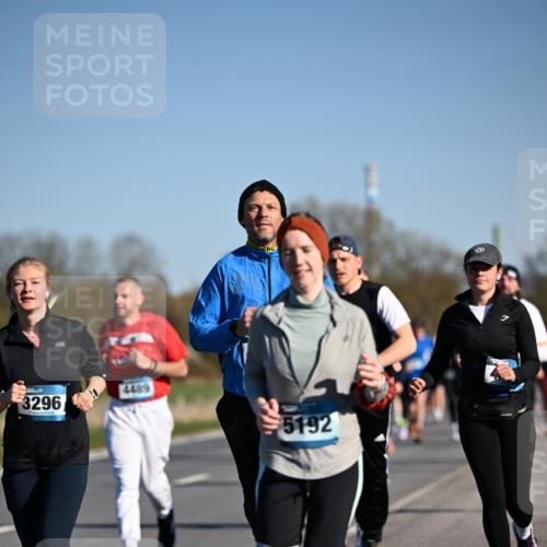 06.04.2025 - 44. Internationalen Wilhelmsburger Insellauf Dr. Thomas Lammeyer http://msf.ph/oto/7560874 06.04.2025 09:36:06 Laufen 3296, 4489, 5192 meine-sportfotos.de
