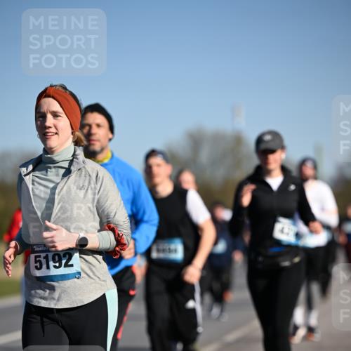06.04.2025 - 44. Internationalen Wilhelmsburger Insellauf Dr. Thomas Lammeyer http://msf.ph/oto/7560910 06.04.2025 09:36:07 Laufen 5192 meine-sportfotos.de