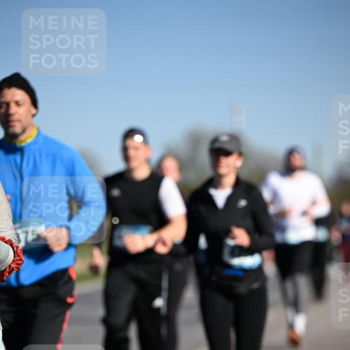 06.04.2025 - 44. Internationalen Wilhelmsburger Insellauf Dr. Thomas Lammeyer http://msf.ph/oto/7560932 06.04.2025 09:36:08 Laufen  meine-sportfotos.de