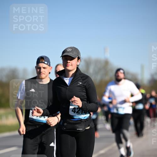 06.04.2025 - 44. Internationalen Wilhelmsburger Insellauf Dr. Thomas Lammeyer http://msf.ph/oto/7560946 06.04.2025 09:36:08 Laufen 4214 meine-sportfotos.de