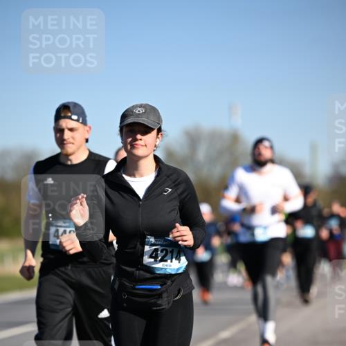 06.04.2025 - 44. Internationalen Wilhelmsburger Insellauf Dr. Thomas Lammeyer http://msf.ph/oto/7560951 06.04.2025 09:36:09 Laufen 44, 4214 meine-sportfotos.de