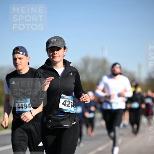 06.04.2025 - 44. Internationalen Wilhelmsburger Insellauf Dr. Thomas Lammeyer http://msf.ph/oto/7560956 06.04.2025 09:36:09 Laufen 4494, 421 meine-sportfotos.de