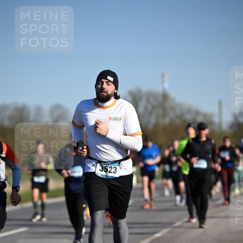 06.04.2025 - 44. Internationalen Wilhelmsburger Insellauf Dr. Thomas Lammeyer http://msf.ph/oto/7561009 06.04.2025 09:36:11 Laufen 3523 meine-sportfotos.de