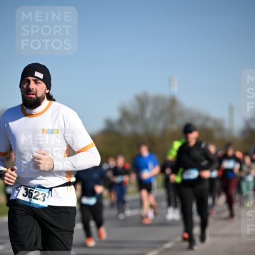 06.04.2025 - 44. Internationalen Wilhelmsburger Insellauf Dr. Thomas Lammeyer http://msf.ph/oto/7561041 06.04.2025 09:36:12 Laufen 3523 meine-sportfotos.de