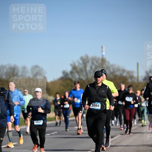 06.04.2025 - 44. Internationalen Wilhelmsburger Insellauf Dr. Thomas Lammeyer http://msf.ph/oto/7561058 06.04.2025 09:36:13 Laufen 4540, 3084, 4142 meine-sportfotos.de